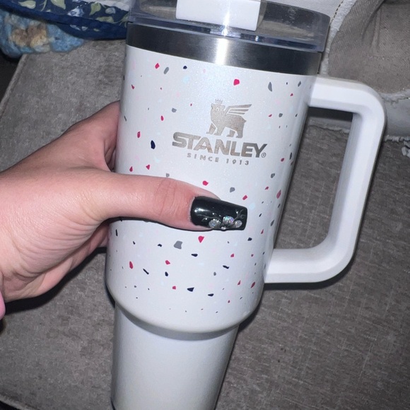 Limited Edition *RARE* Stanley 40oz Terrazzo White - Picture 7 of 9